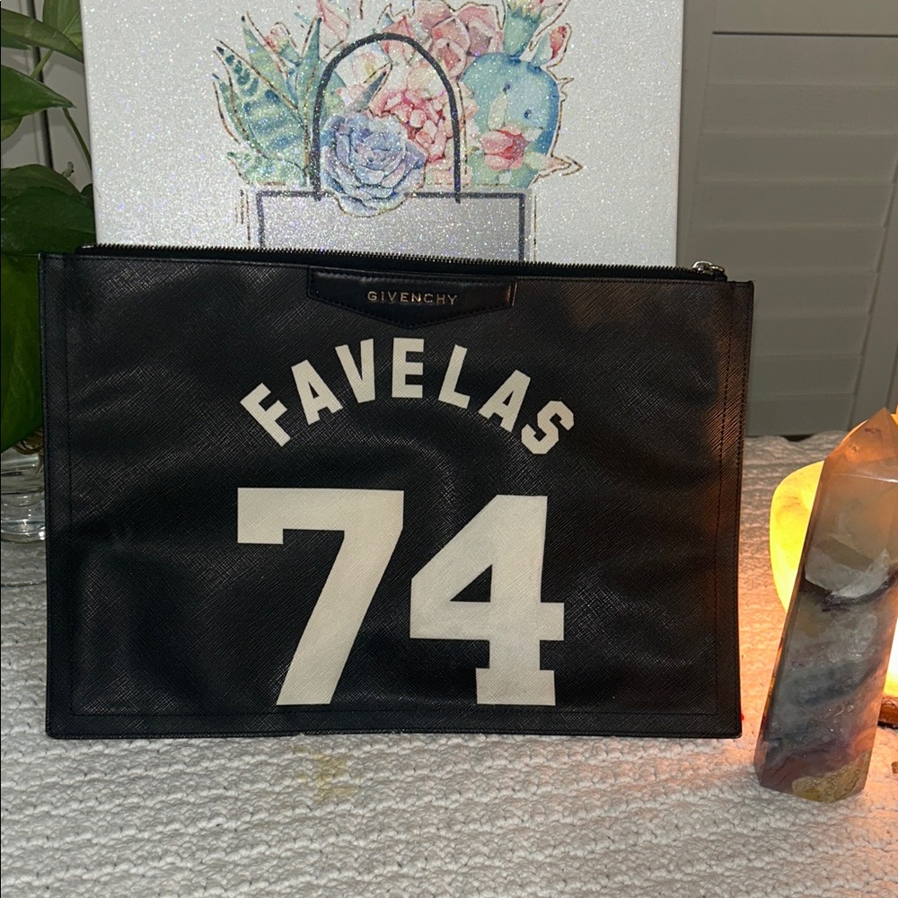 Givenchy Favelas 74 Pouch